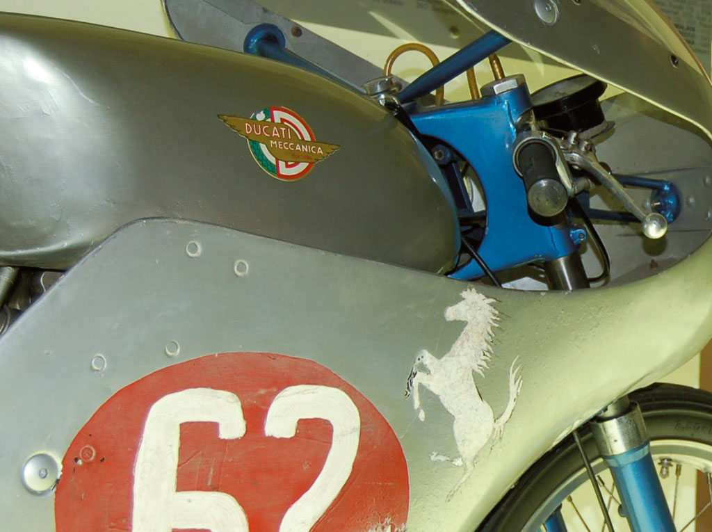 Ducati cavallino rampante