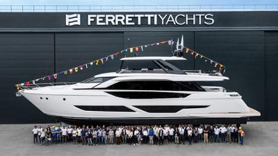 Ferretti Yachts 860 Team