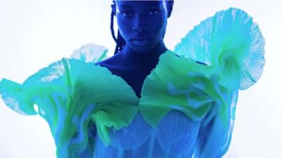 Tradizione e innovazione. La moda immagina il futuro partendo dal passato