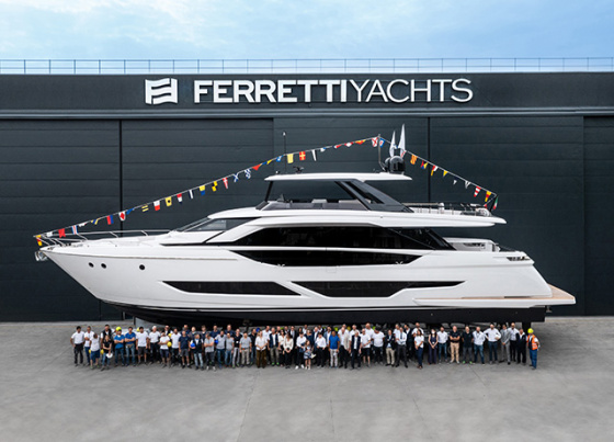 Ferretti Yachts 860 Team