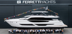 Ferretti Yachts 860 Team